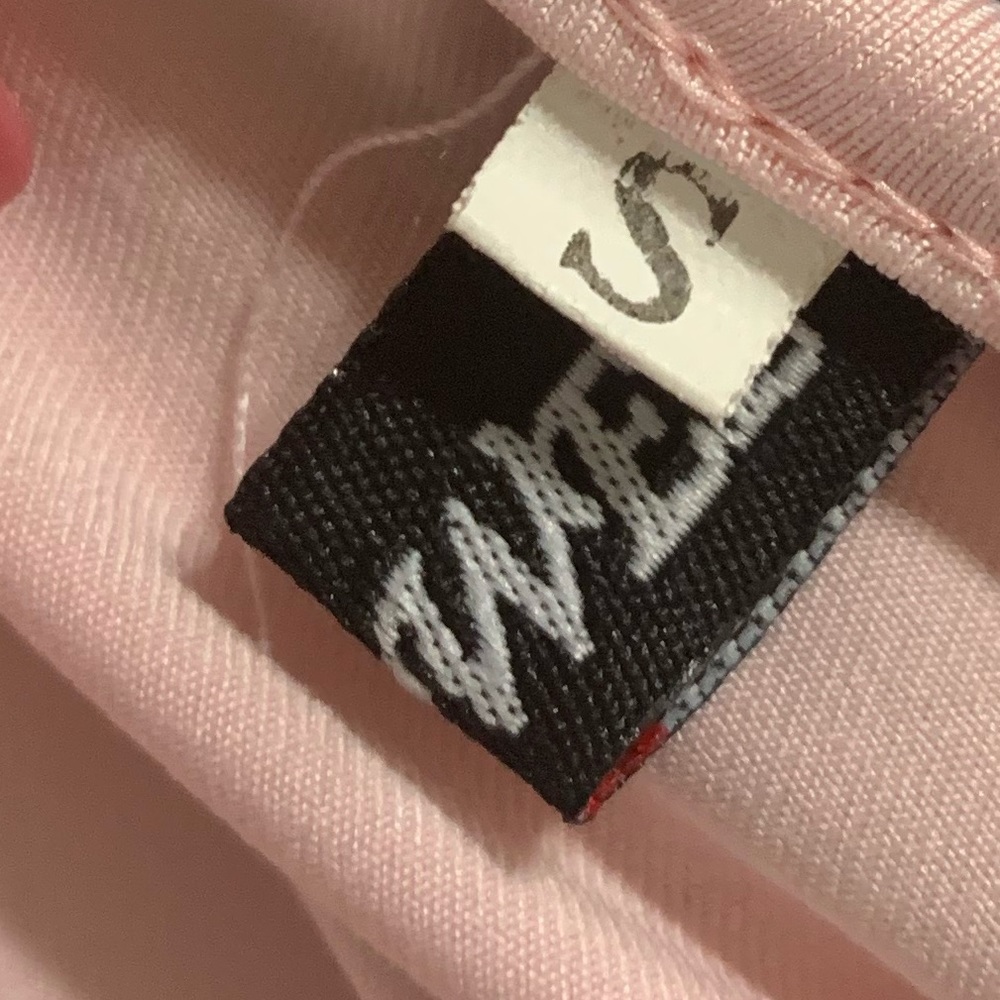 ❇️3/$30❇️ EUC Light Pink Off Shoulder Short Sleeve Stretchy Bodycon Bodysuit Top - Picture 8 of 8